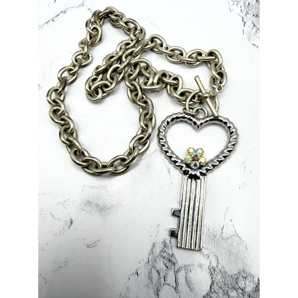 Vintage Heart Key Pendant Necklace Toggle Clasp Silver‎ Tone Chunky 18" Chain